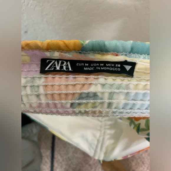 #112 NWOT Zara Floral Halter Top Size Medium - Picture 4 of 4